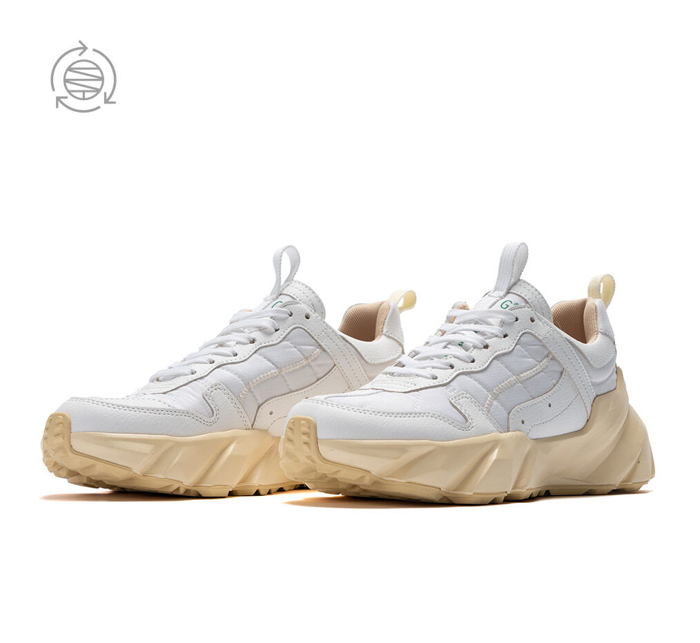 RS01 GUO (WHITE/IVORY) 사과